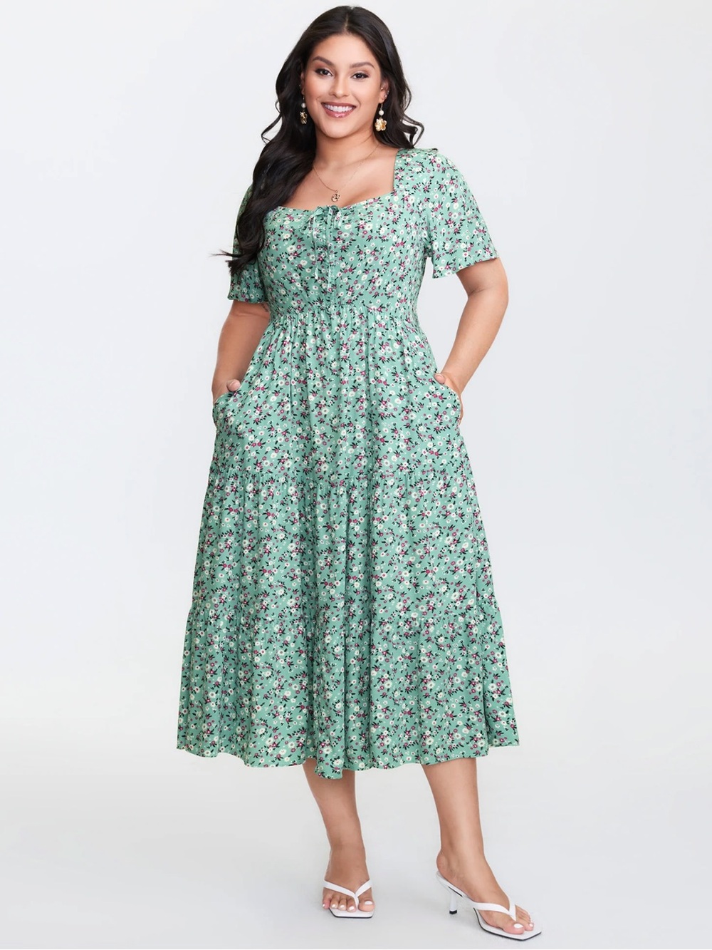 NWT BloomChic Ditsy Floral Sweetheart Drawstring Pocket Tiered Midi Dress Mint